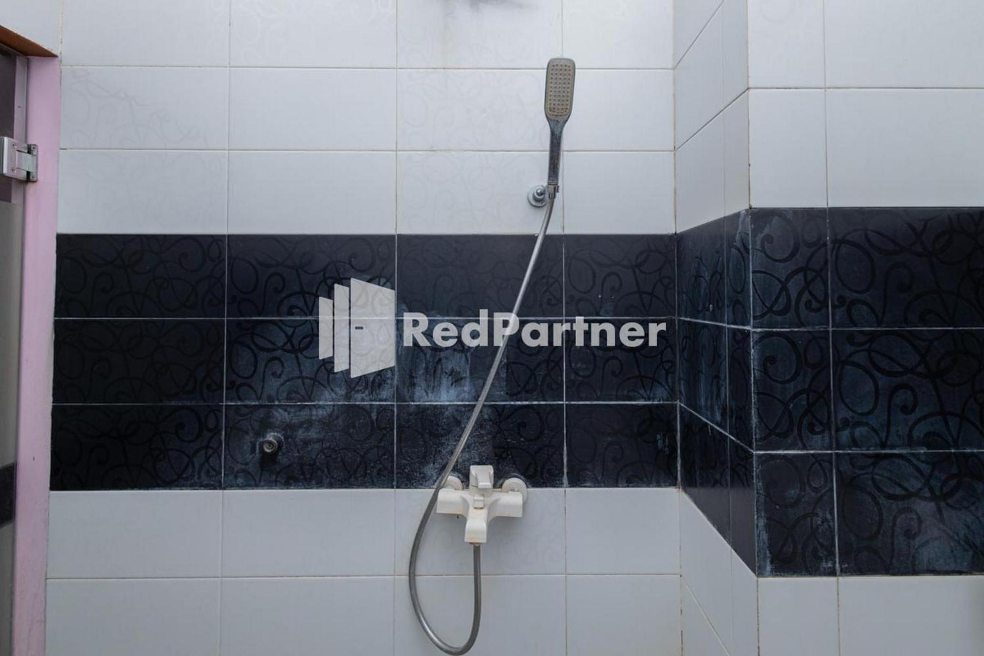 Star Hotel Jaksa Mitra Reddoorz Jakarta Eksteriør billede