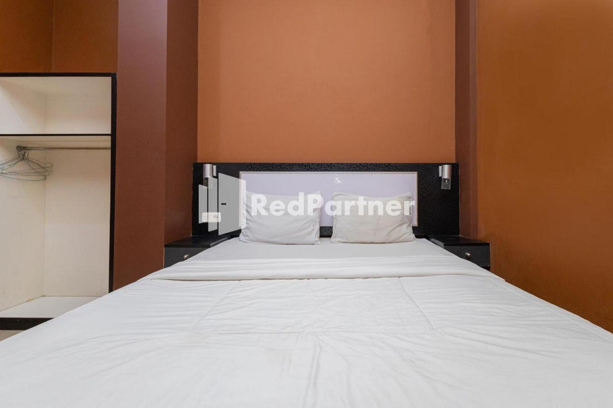 Star Hotel Jaksa Mitra Reddoorz Jakarta Eksteriør billede